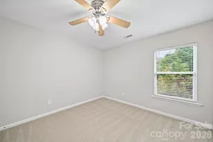 9220 Seamill Rd, Charlotte, NC 28278 - Photo 18