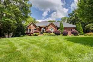 1152 N Windsor Dr, Kannapolis, NC 28081 - Photo 1