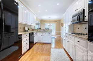 1152 N Windsor Dr, Kannapolis, NC 28081 - Photo 12