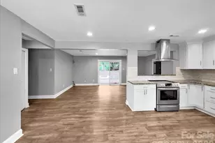 1926 Tyvola Rd, Charlotte, NC 28210 - Photo 10