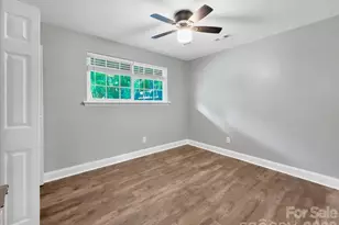 1926 Tyvola Rd, Charlotte, NC 28210 - Photo 16
