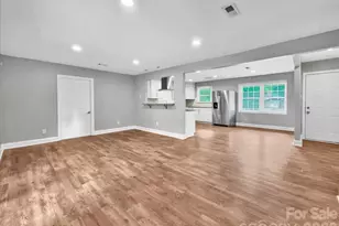 1926 Tyvola Rd, Charlotte, NC 28210 - Photo 4