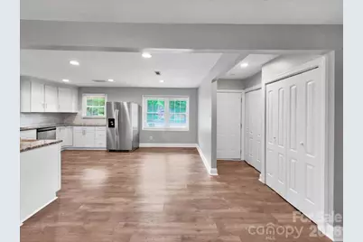 1926 Tyvola Road, Charlotte, NC 28210 - Photo 8