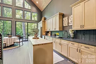 2272 Evans Rd, Hendersonville, NC 28739 - Photo 1