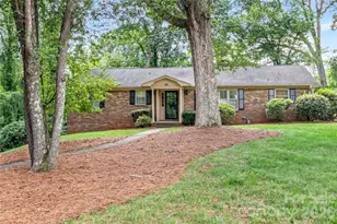 560 Kelway Pl, Winston Salem, NC 27104 - Photo 2