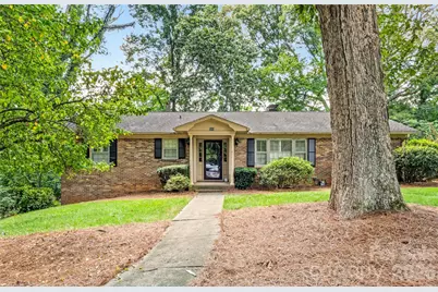 560 Kelway Place, Winston Salem, NC 27104 - Photo 1
