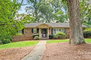 560 Kelway Pl, Winston Salem, NC 27104 - Photo 1
