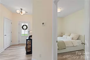 2414 Magnolia Blossom Wy, Charlotte, NC 28211 - Photo 6
