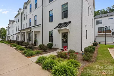 2414 Magnolia Blossom Way, Charlotte, NC 28211 - Photo 2