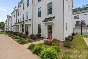 2414 Magnolia Blossom Wy, Charlotte, NC 28211 - Photo 2