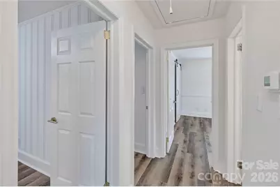 1062 Dresden Drive W, Charlotte, NC 28205 - Photo 16