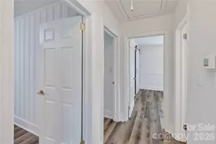 1062 Dresden Dr W, Charlotte, NC 28205 - Photo 16