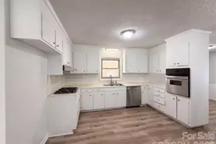 1951 Taylor Dr, Gastonia, NC 28052 - Photo 2