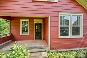 181 Courtland Pl, Asheville, NC 28801 - Photo 2