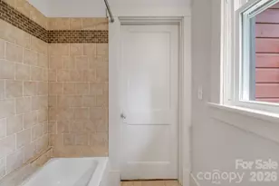 181 Courtland Pl, Asheville, NC 28801 - Photo 14