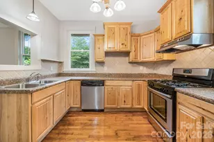 181 Courtland Pl, Asheville, NC 28801 - Photo 8