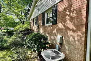 7200 Woodstock Dr, Charlotte, NC 28210 - Photo 6