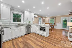 426 Meadowood Ln, Burnsville, NC 28714 - Photo 10
