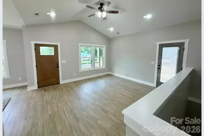 1135 Pinebrook Avenue SE, Valdese, NC 28690 - Photo 6