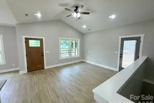 1135 Pinebrook Ave SE, Valdese, NC 28690 - Photo 6