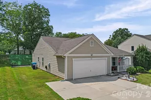 627 Smokehouse Ln, Albemarle, NC 28001 - Photo 4