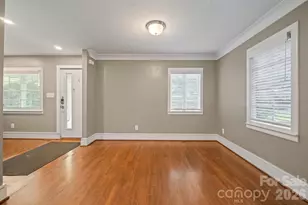 1812 Van Buren Ave, Charlotte, NC 28216 - Photo 4
