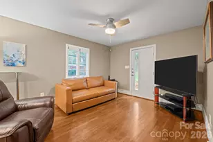 1812 Van Buren Ave, Charlotte, NC 28216 - Photo 12