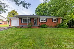 704 Pineburr Ave SW, Valdese, NC 28690 - Photo 1
