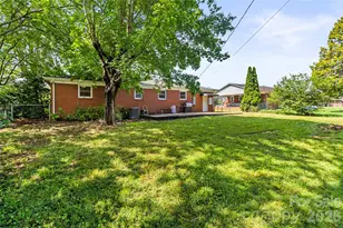 704 Pineburr Ave SW, Valdese, NC 28690 - Photo 22