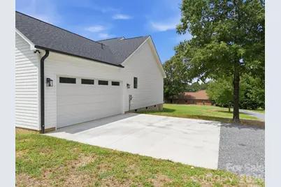 417 E 2nd Street, Faith, NC 28041 - Photo 32