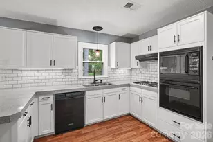 612 Grays Creek Ln, Charlotte, NC 28214 - Photo 10
