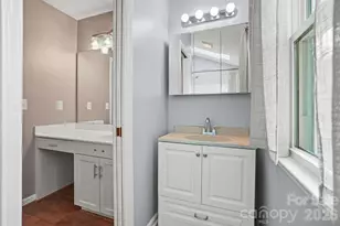612 Grays Creek Ln, Charlotte, NC 28214 - Photo 20