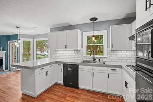 612 Grays Creek Ln, Charlotte, NC 28214 - Photo 12