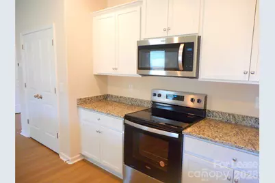 2329 Transatlantic Avenue, Charlotte, NC 28215 - Photo 6