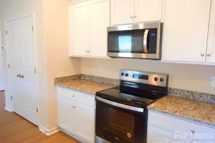 2329 Transatlantic Ave, Charlotte, NC 28215 - Photo 6