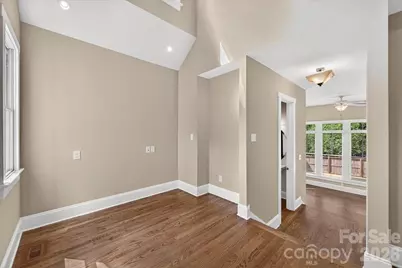 729 Charles Avenue, Charlotte, NC 28205 - Photo 8