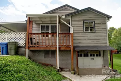 412 1st Avenue W, Hendersonville, NC 28739 - Photo 12
