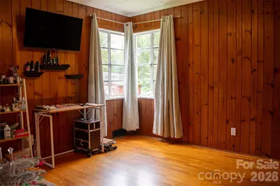 412 1st Avenue W, Hendersonville, NC 28739 - Photo 8