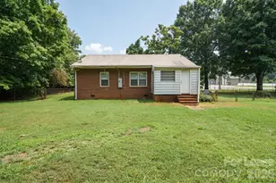 7122 Mallard Creek Rd, Charlotte, NC 28262 - Photo 18