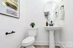 1110 Ivan Dr, Charlotte, NC 28216 - Photo 24