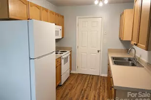 2630 Larry Dr, Charlotte, NC 28214 - Photo 8