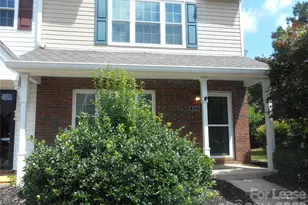 322 Deep Water Ln, Fort Mill, SC 29715 - Photo 2