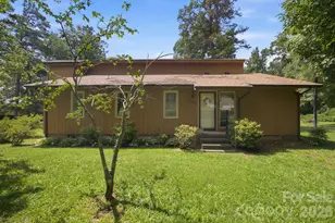8016 Hedrick Cir, Huntersville, NC 28078 - Photo 2