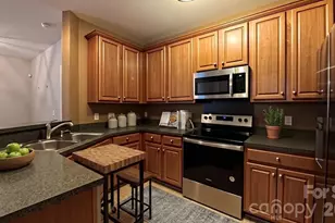 6419 Park Pond Dr, Charlotte, NC 28262 - Photo 4