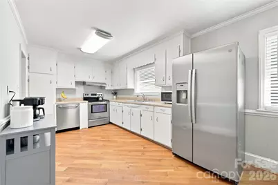 6142 King George Drive, Charlotte, NC 28213 - Photo 12