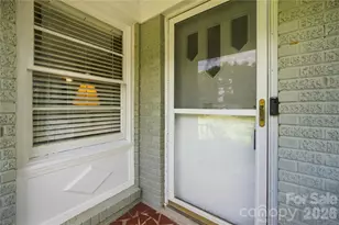 6142 King George Dr, Charlotte, NC 28213 - Photo 4