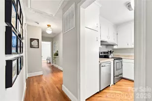 6142 King George Dr, Charlotte, NC 28213 - Photo 10