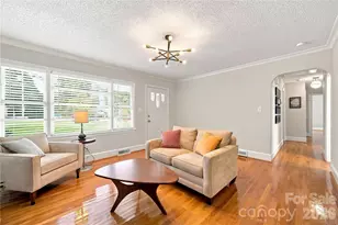 6142 King George Dr, Charlotte, NC 28213 - Photo 8
