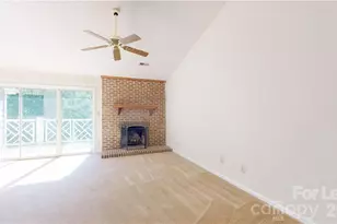 5622 Amity Springs Dr, Charlotte, NC 28212 - Photo 2