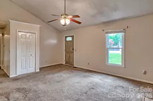 131 Santa Barbara Ct, West Columbia, SC 29170 - Photo 8